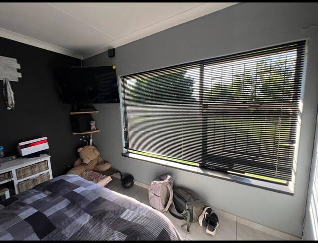 6 BEDROOM HOUSE FOR SALE IN BOLTONWOLD